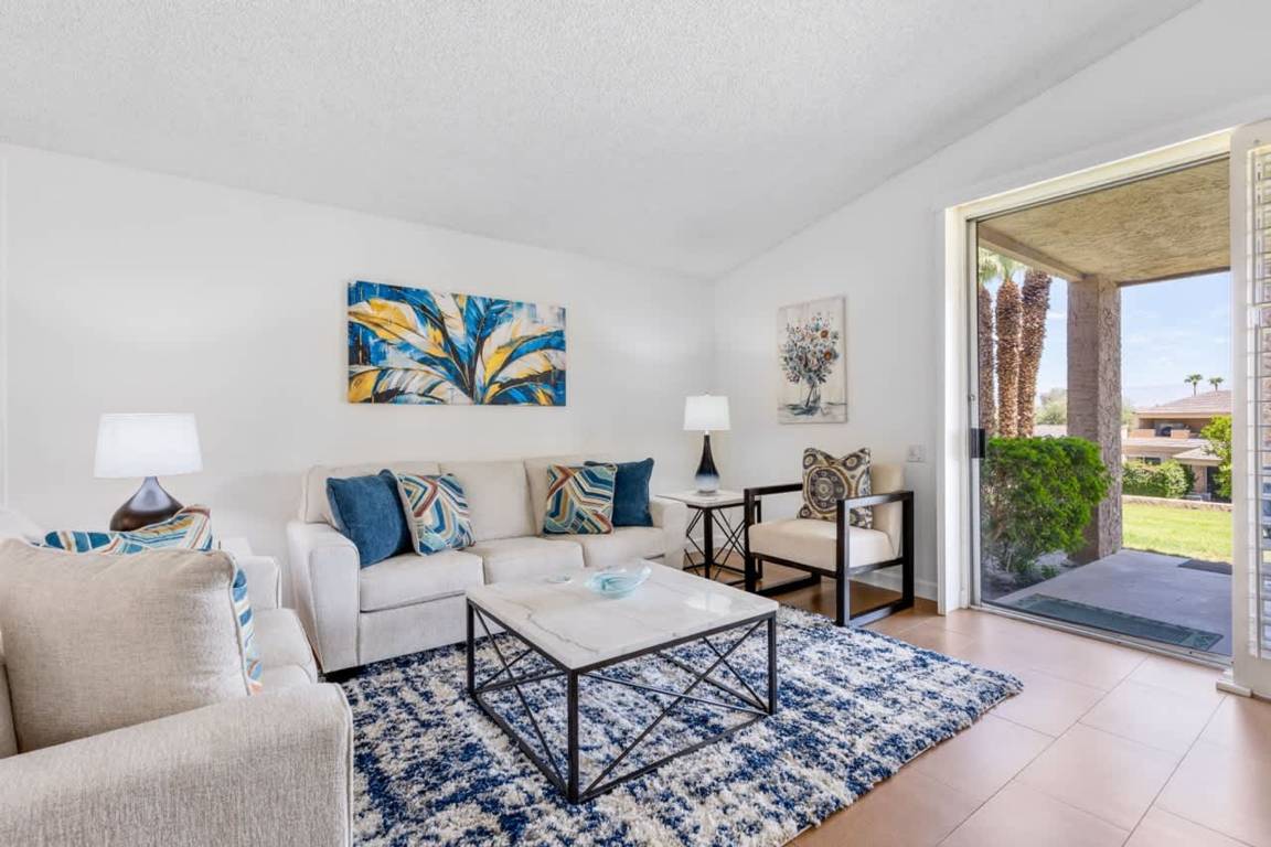 Apartment ∙ 2 Bedrooms ∙ 4 Guests - Palm Desert, CA