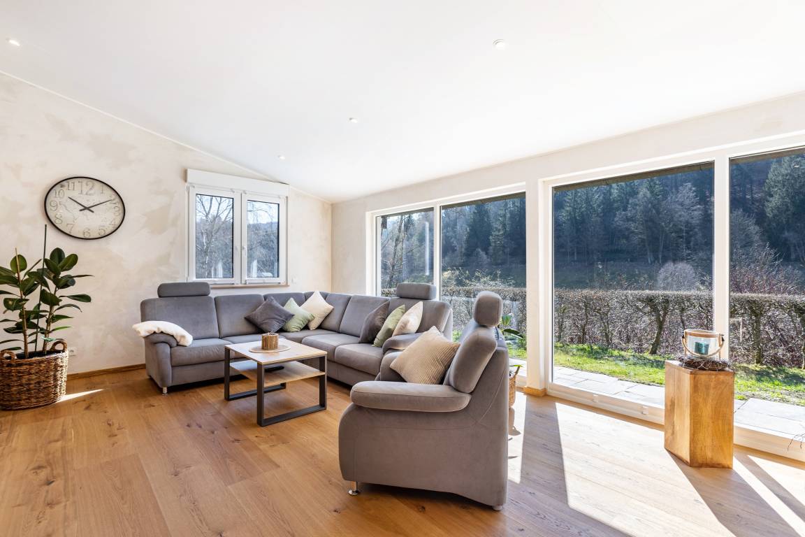 90 M² Ferienhaus ∙ 2 Schlafzimmer ∙ 4 Gäste - Schmallenberg