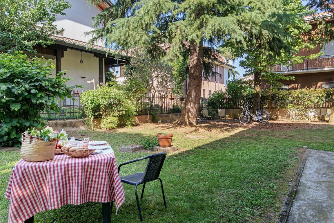 130 M² Apartamento ∙ 3 Habitaciones ∙ 6 Huéspedes - Saronno