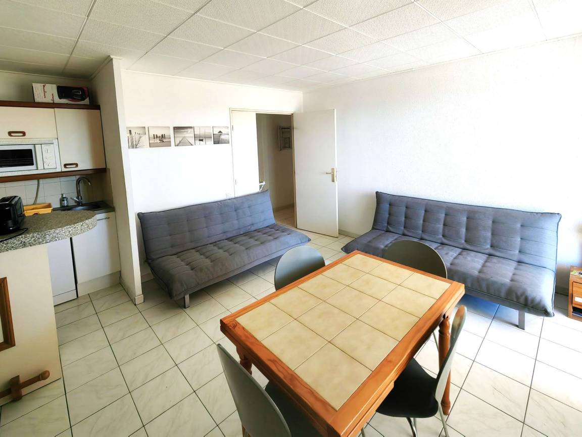 46 M² Apartamento ∙ 2 Habitaciones ∙ 6 Huéspedes - Vias