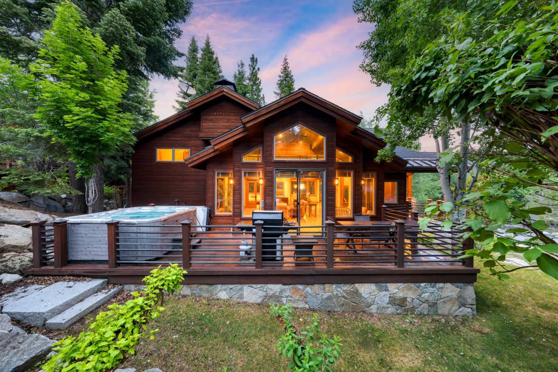 320 M² House ∙ 4 Bedrooms ∙ 10 Guests - Lake Tahoe