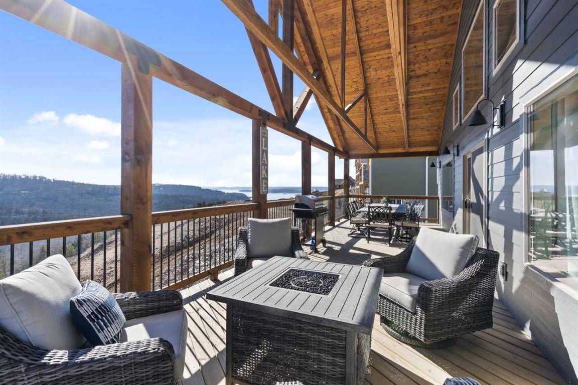 Casa ∙ 6 Habitaciones ∙ 16 Huéspedes - Branson, MO