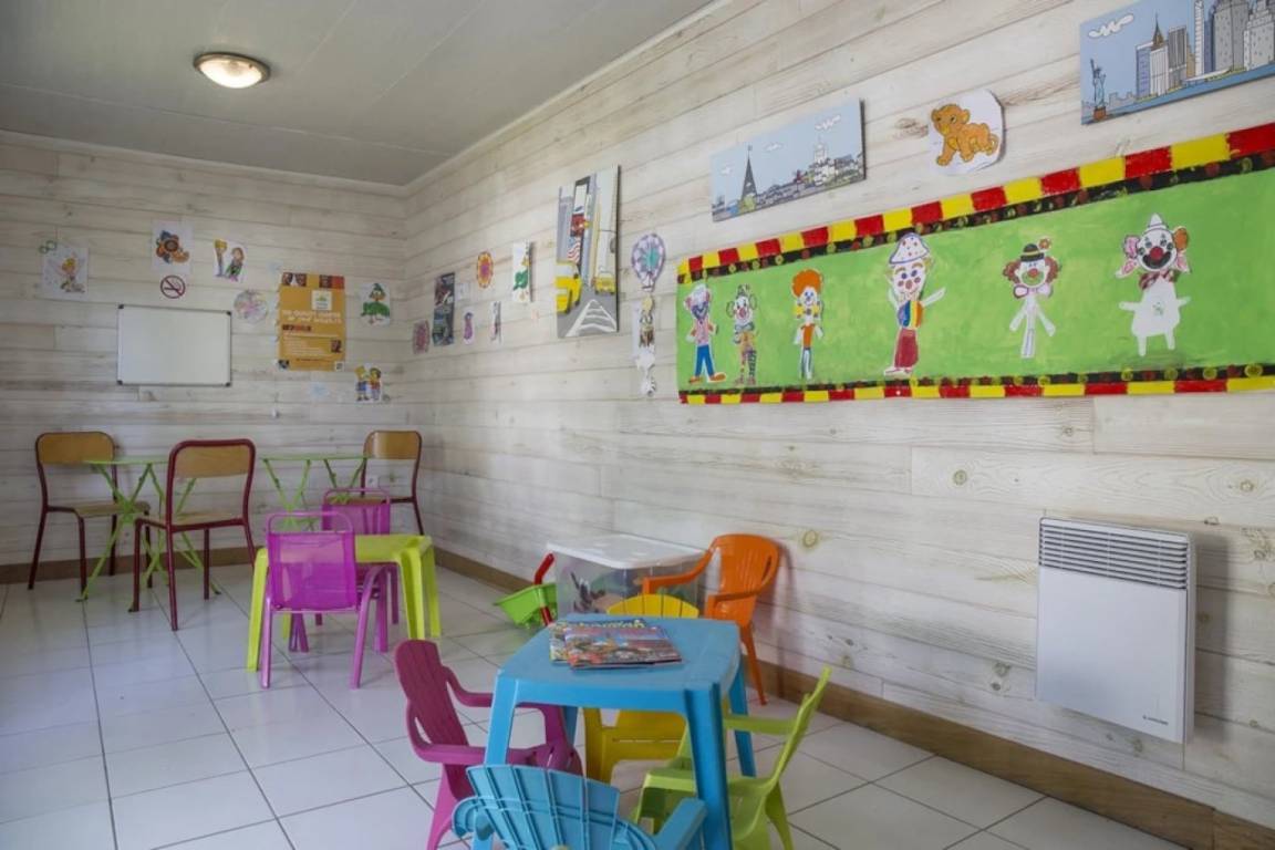 19 M² Camping ∙ 1 Bedroom ∙ 2 Guests - Royan