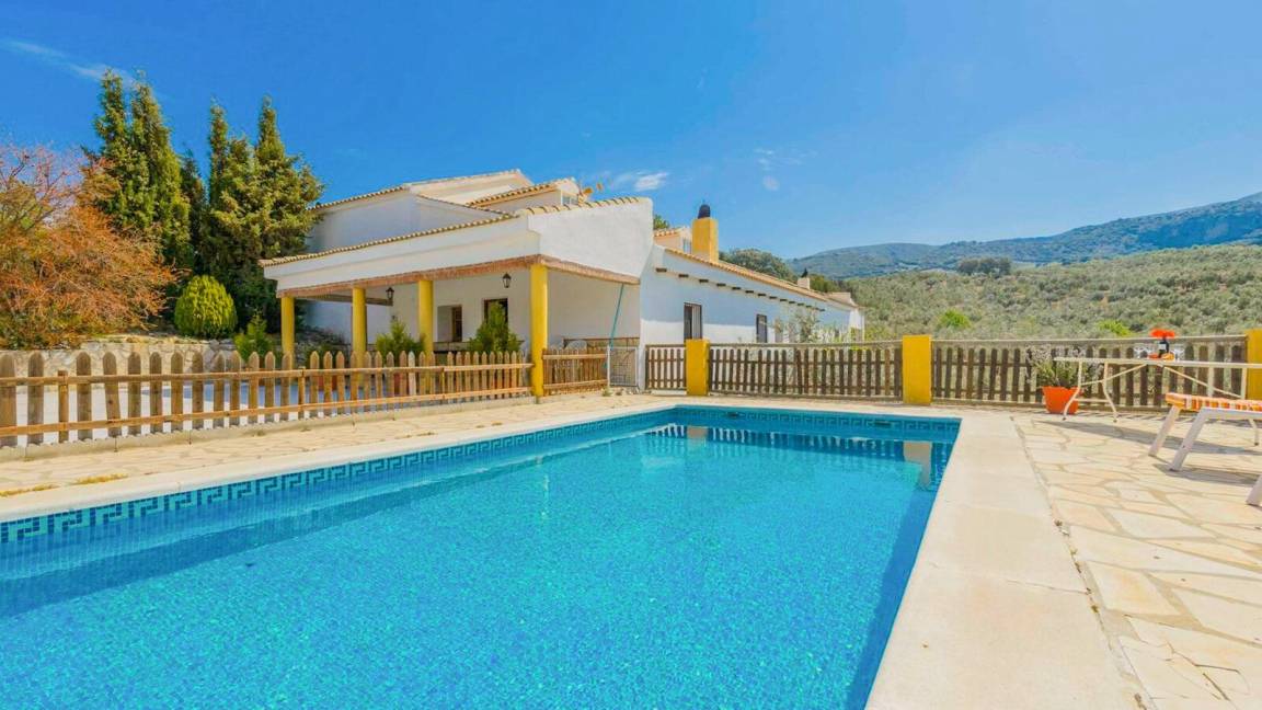 150 M² Casa ∙ 5 Habitaciones ∙ 12 Huéspedes - Andalucía