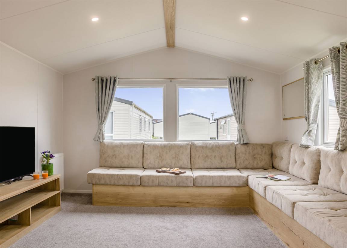 Caravan ∙ 2 Bedrooms ∙ 6 Guests - Norfolk