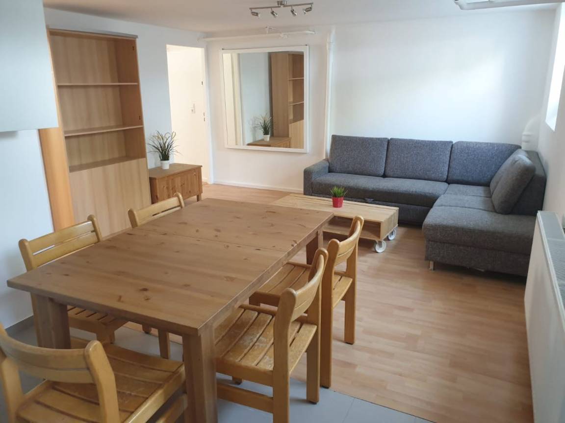 110 M² Appartement ∙ 1 Chambre ∙ 4 Personnes - Stuttgart