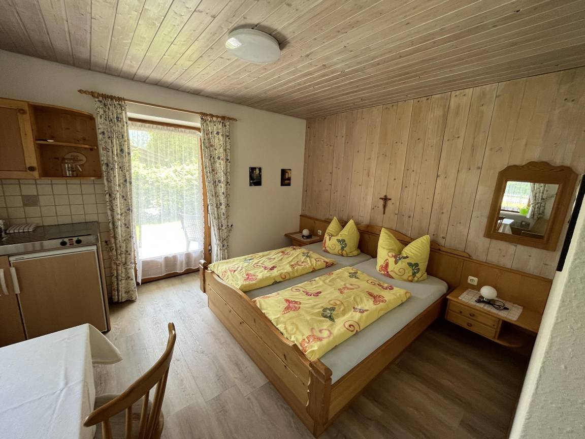 23 M² Ferienwohnung ∙ 1 Schlafzimmer ∙ 2 Gäste - Schneizlreuth