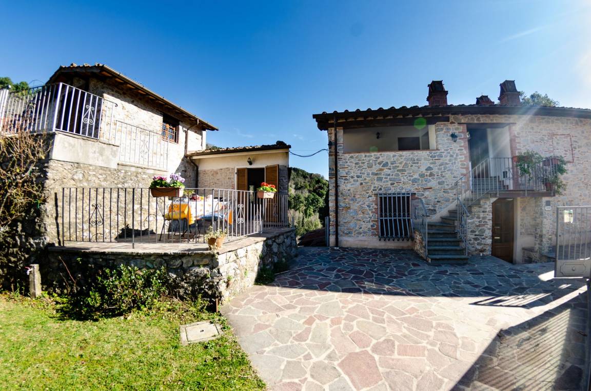 100 M² Villa ∙ 3 Bedrooms ∙ 6 Guests - Lucca