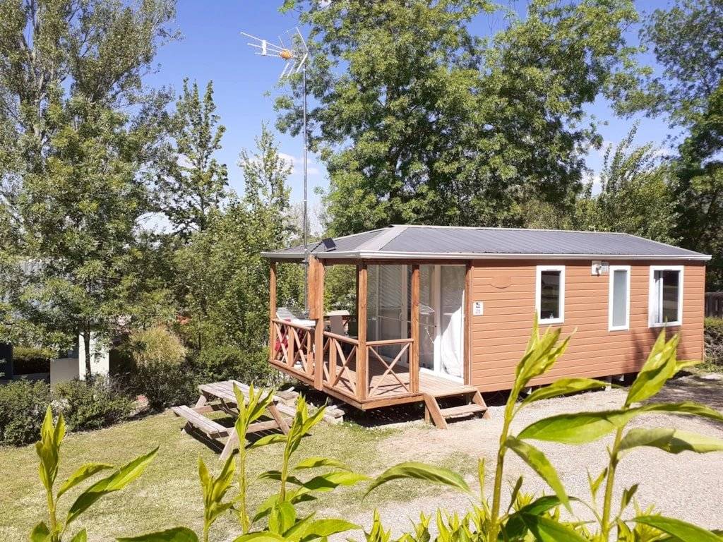 28 M² Camping ∙ 2 Chambres ∙ 4 Personnes - Nailloux