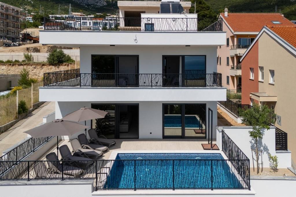 175 M² House ∙ 3 Bedrooms ∙ 8 Guests - Makarska