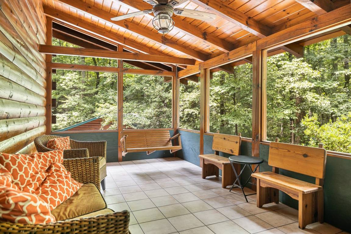 318 M² House ∙ 4 Bedrooms ∙ 12 Guests - Transylvania County, NC