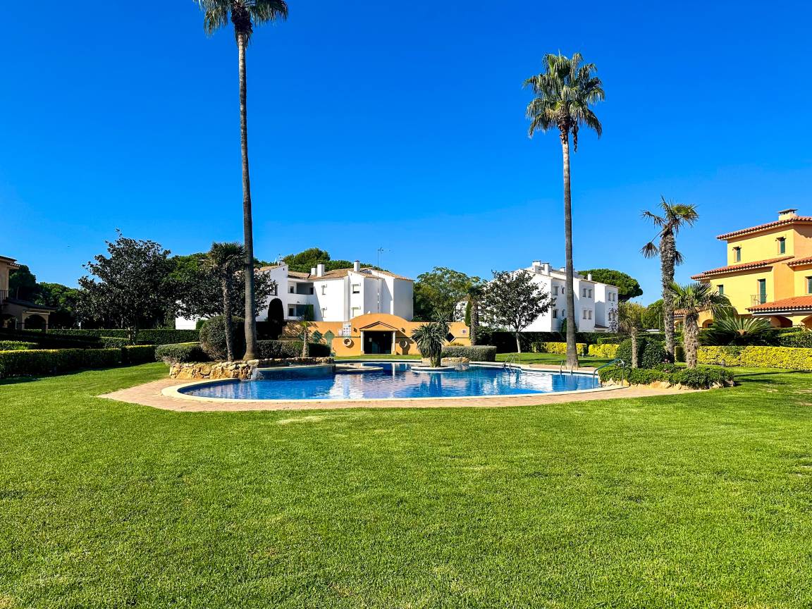 110 M² Apartment ∙ 3 Bedrooms ∙ 6 Guests - Pals