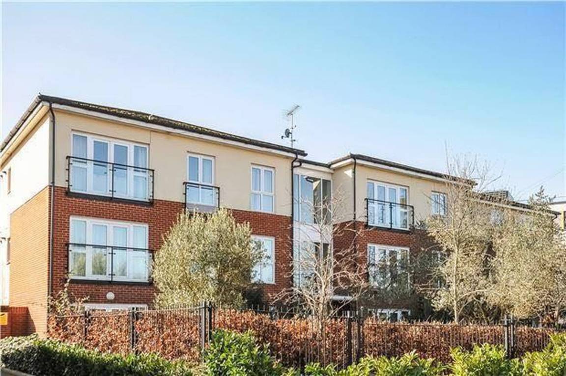 21 M² Private Room ∙ 2 Bedrooms ∙ 2 Guests - Croydon