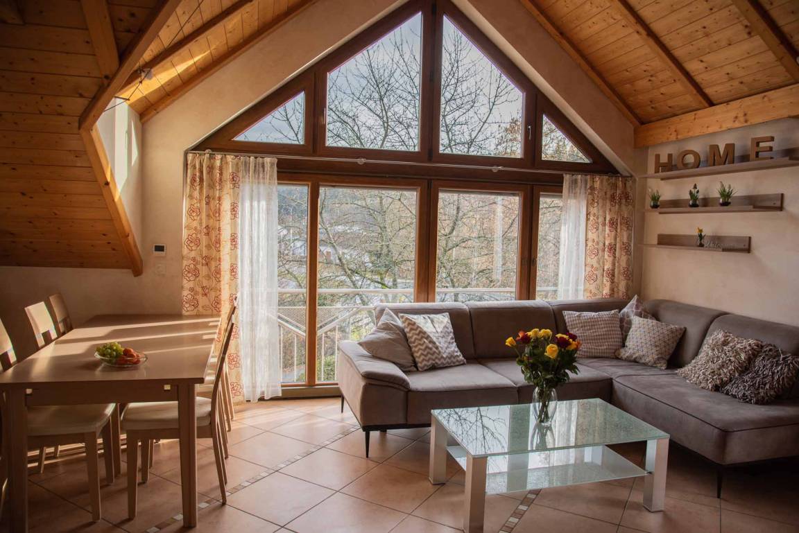 Ferienwohnung ∙ 3 Schlafzimmer ∙ 6 Gäste - Kronach