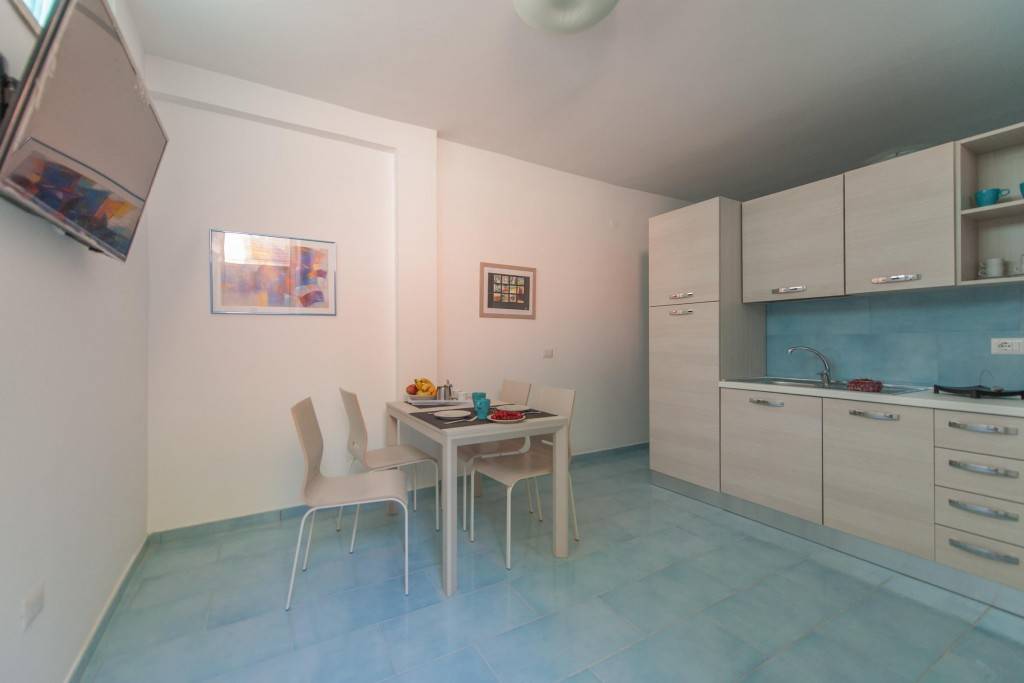 35 M² Huoneisto ∙ 1 Makuuhuone ∙ 2 Vierasta - Scauri