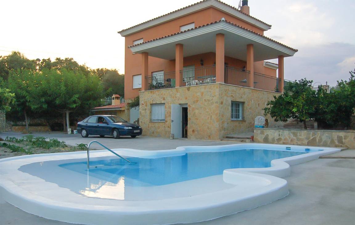 200 M² Casa ∙ 2 Habitaciones ∙ 4 Huéspedes - Játiva