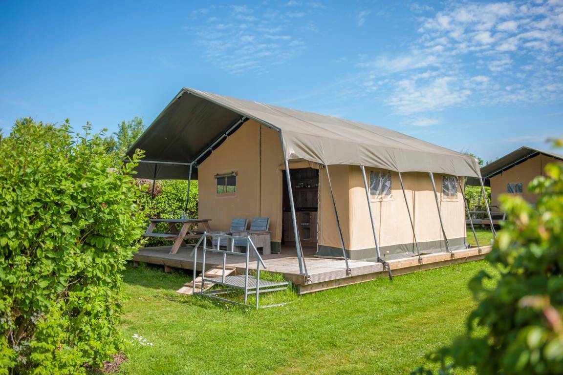 Tent ∙ 2 Slaapkamers ∙ 4 Gasten - Breda