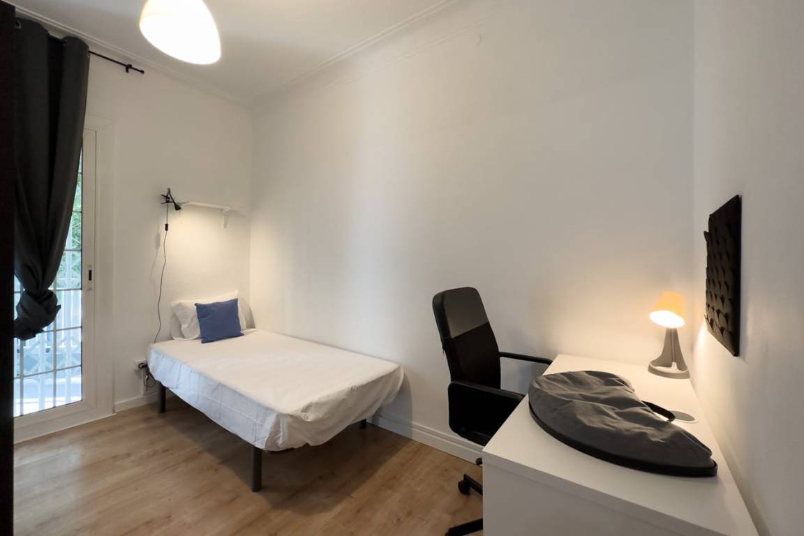 90 M² Habitación Privada ∙ 1 Habitación ∙ 1 Huésped - Badalona