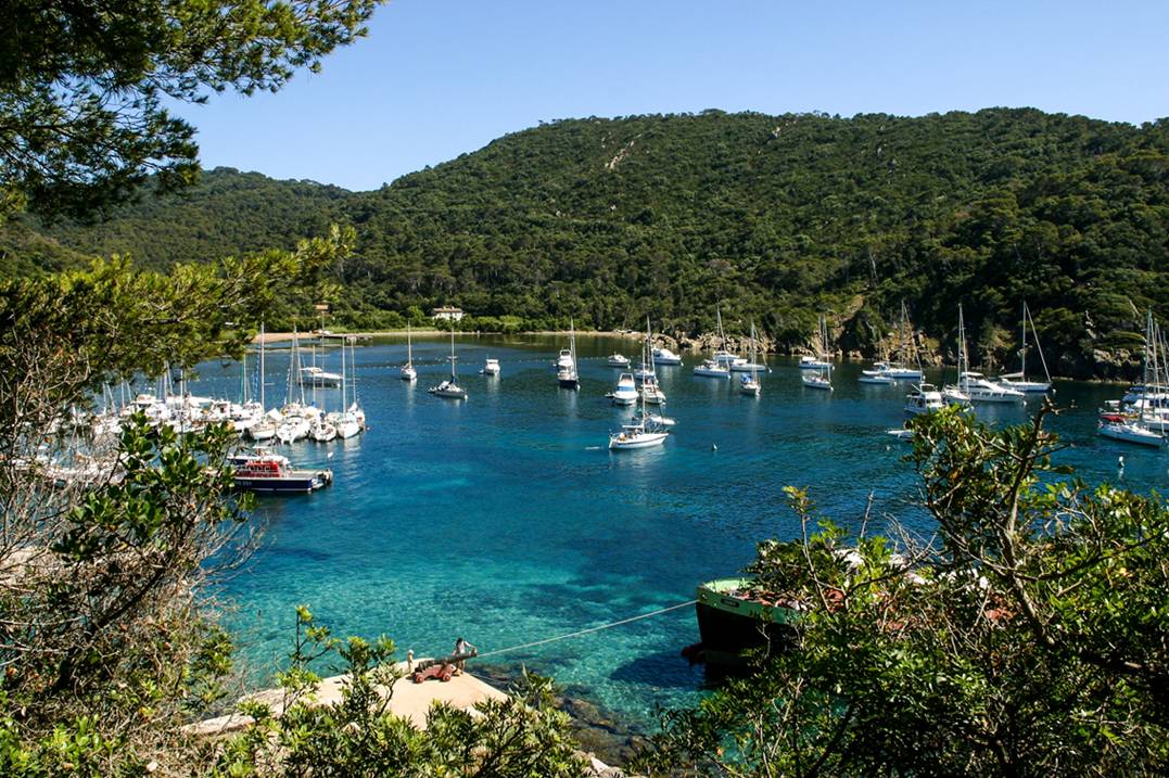 12 M² Péniche ∙ 3 Chambres ∙ 6 Personnes - Île de Porquerolles