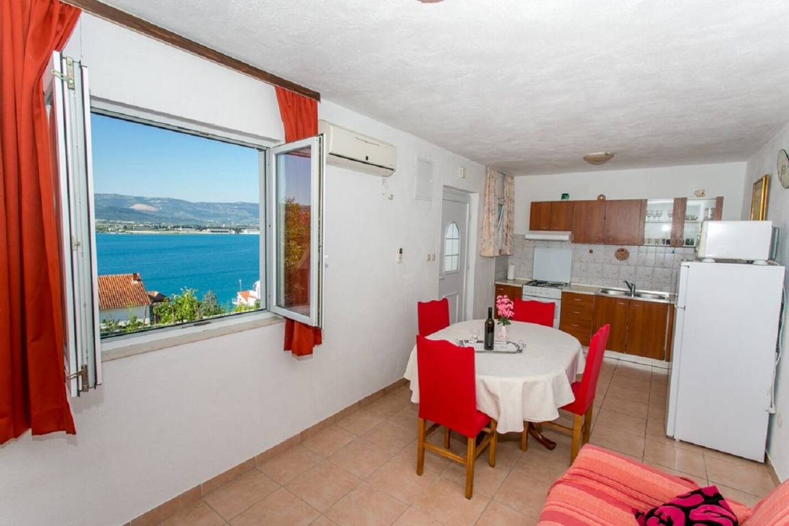 60 M² Ferienwohnung ∙ 2 Schlafzimmer ∙ 4 Gäste - Trogir