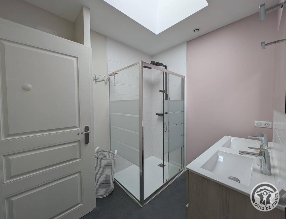 60 m² Gîte ∙ 2 Schlafzimmer ∙ 4 Gäste – Bild 24