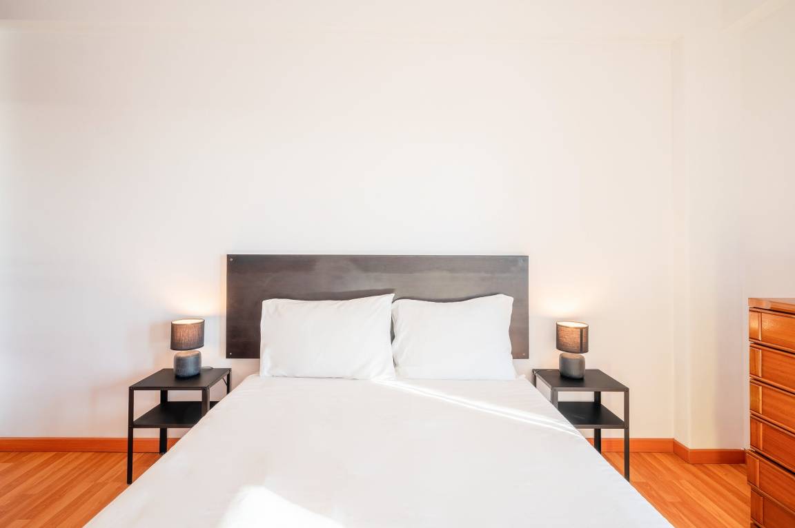 62 M² Apartamento ∙ 1 Quarto ∙ 3 Hóspedes - São Domingos de Rana