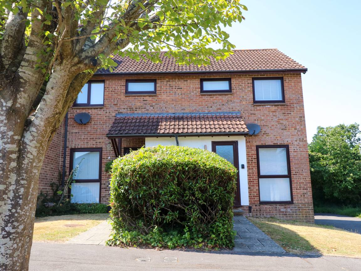 Cottage ∙ 2 Bedrooms ∙ 4 Guests - Brockenhurst