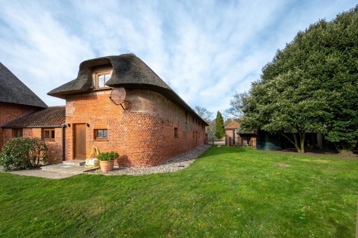Cottage ∙ 3 Bedrooms ∙ 6 Guests - Hemsby