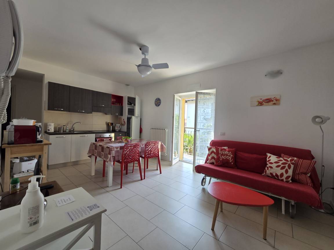 65 M² Ferienwohnung ∙ 2 Schlafzimmer ∙ 4 Gäste - Verbania