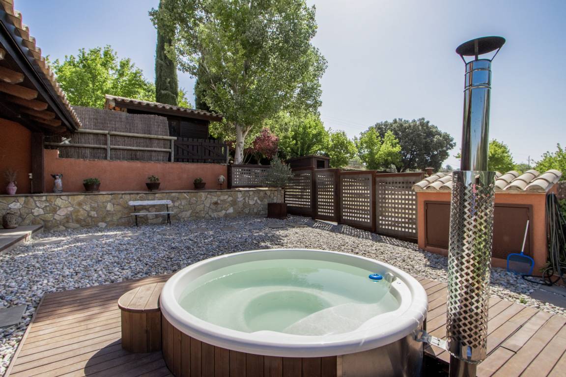 50 M² Casa ∙ 1 Habitación ∙ 2 Huéspedes - Lladurs