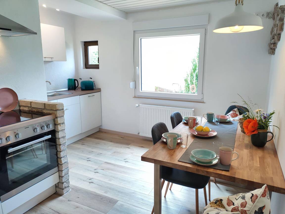 70 M² Ferienwohnung ∙ 2 Schlafzimmer ∙ 2 Gäste - Fladungen