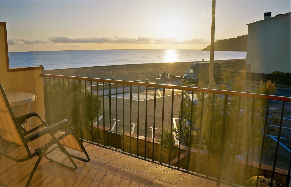 75 M² Apartamento ∙ 2 Habitaciones ∙ 5 Huéspedes - Pals
