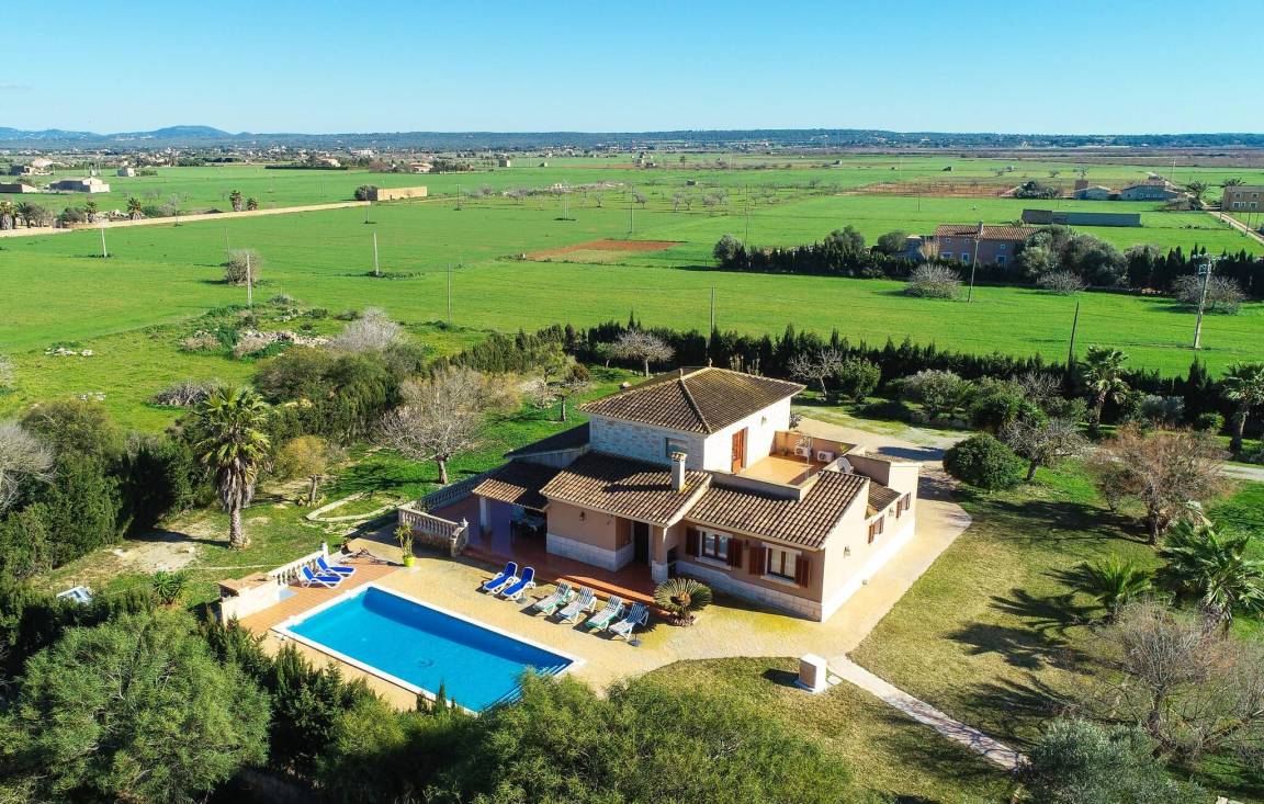 321 M² Ferienhaus ∙ 4 Schlafzimmer ∙ 8 Gäste - Colònia de Sant Jordi