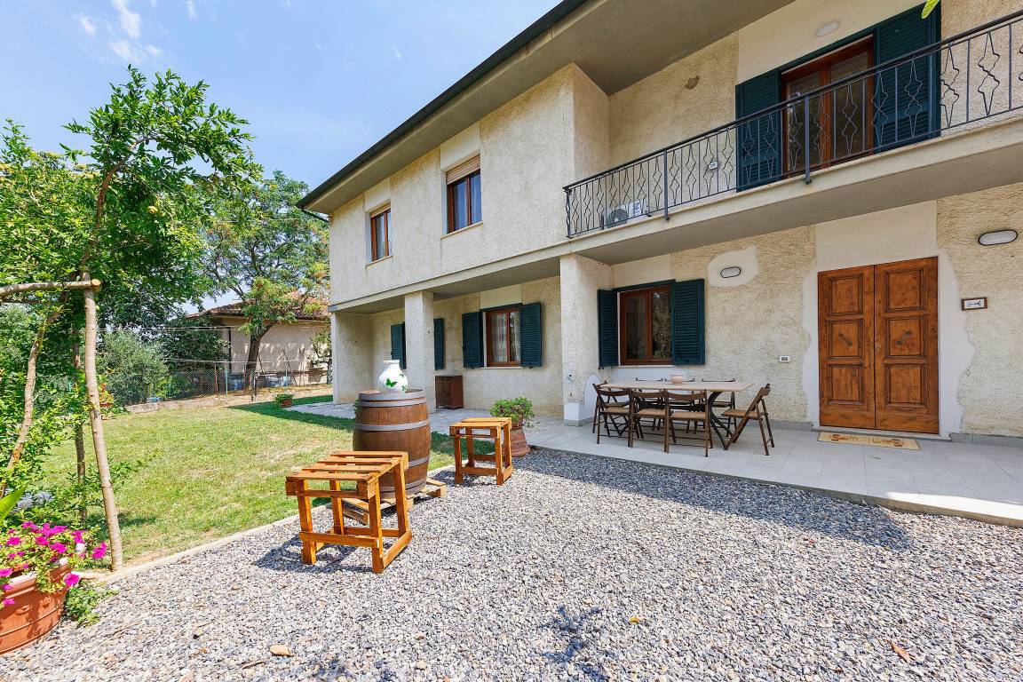 100 M² Apartamento ∙ 3 Habitaciones ∙ 6 Huéspedes - Volterra