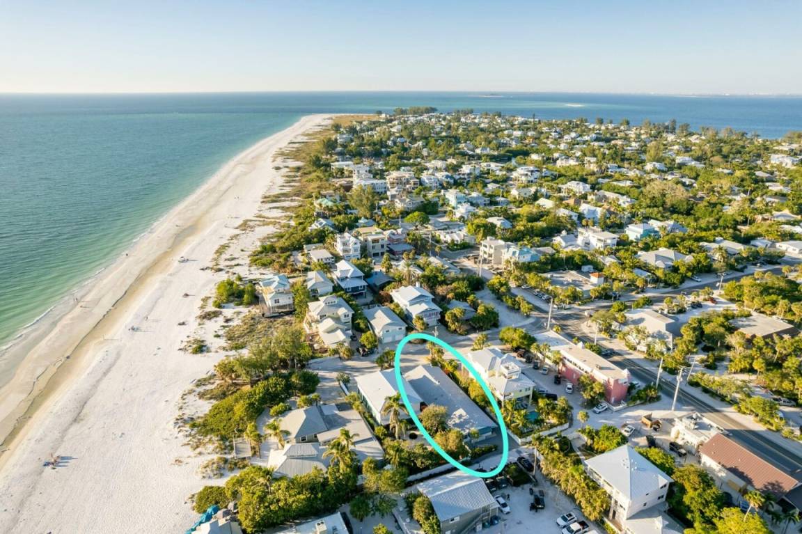Apartment ∙ 2 Bedrooms ∙ 4 Guests - Anna Maria Beach, Anna Maria
