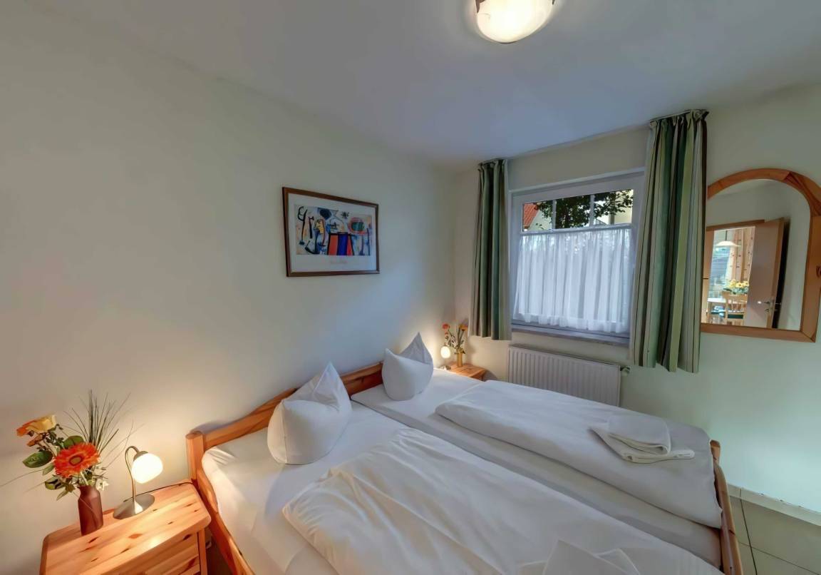 64 m² Ferienwohnung ∙ 2 Schlafzimmer ∙ 5 Gäste – Bild 4