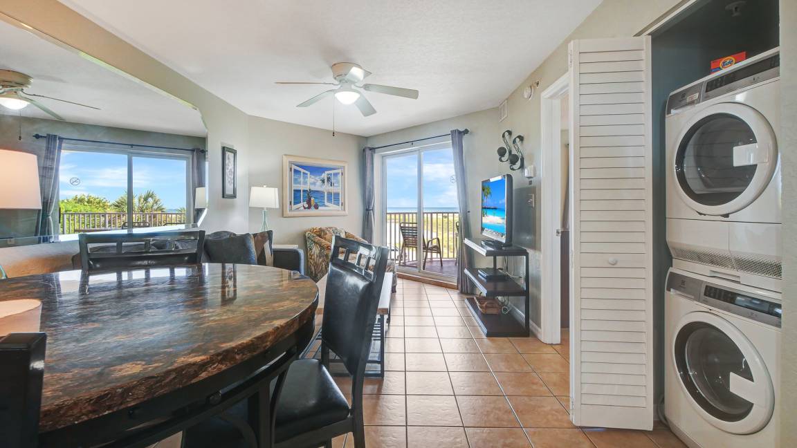 64 M² Condo ∙ 2 Bedrooms ∙ 6 Guests - Treasure Island, FL