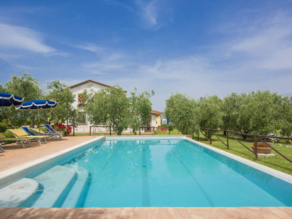 52 M² Huoneisto ∙ 1 Makuuhuone ∙ 4 Vierasta - Empoli