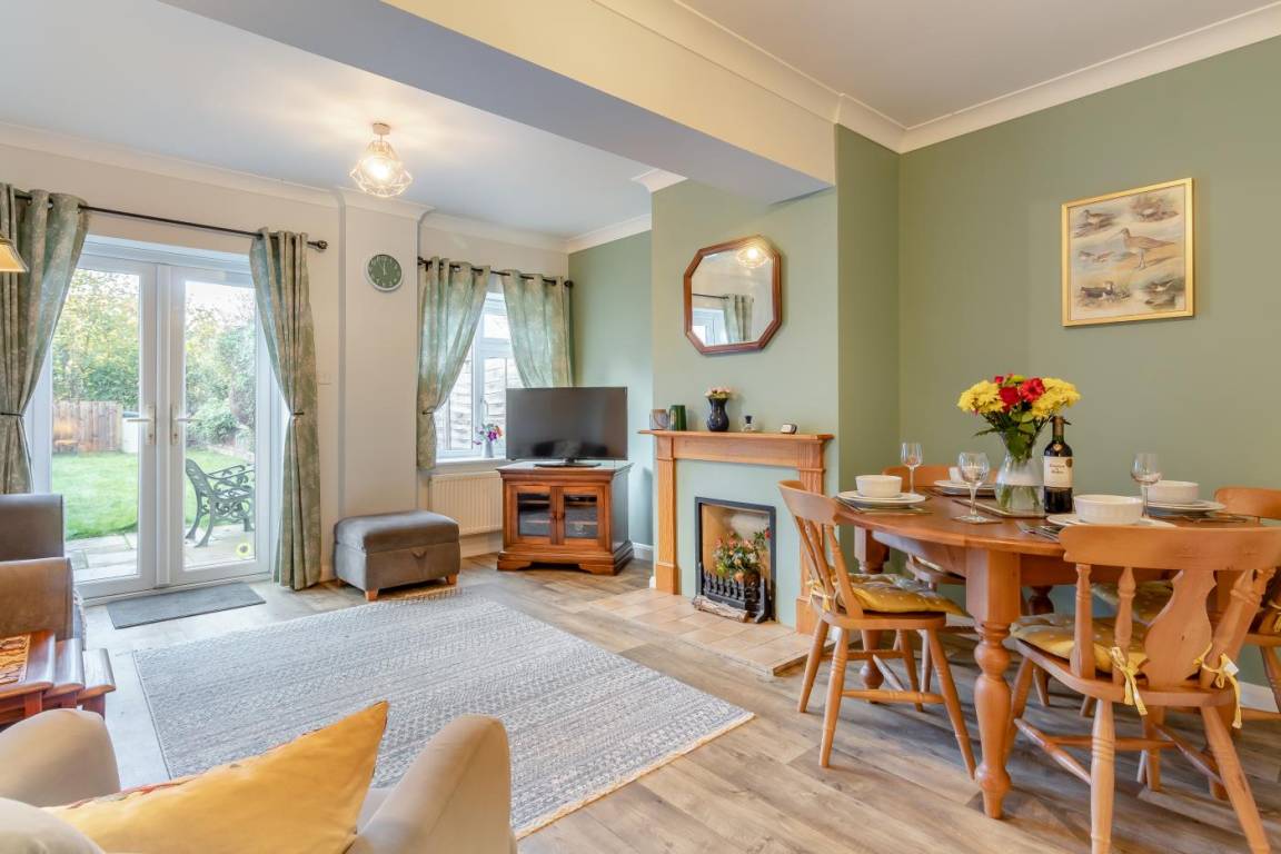 Cottage ∙ 3 Bedrooms ∙ 6 Guests - Suffolk