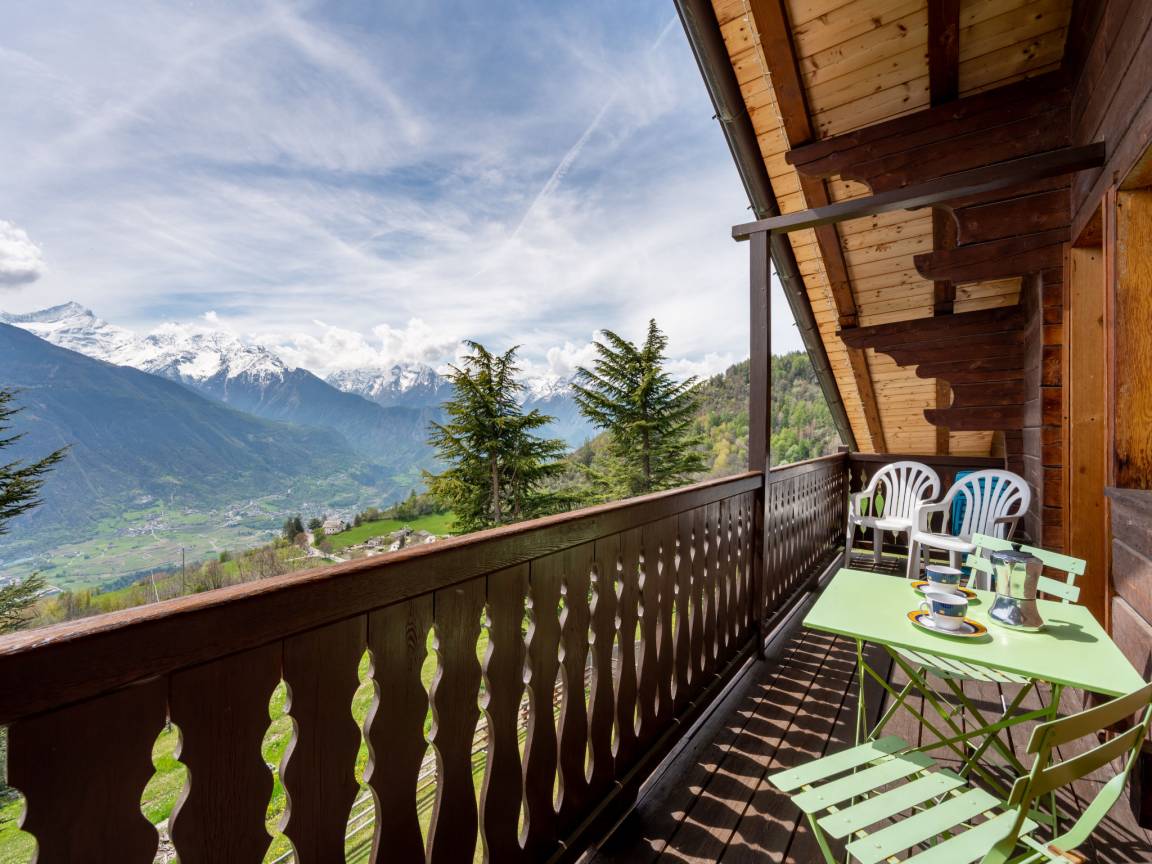 80 M² Appartement ∙ 2 Chambres ∙ 6 Personnes - Aoste