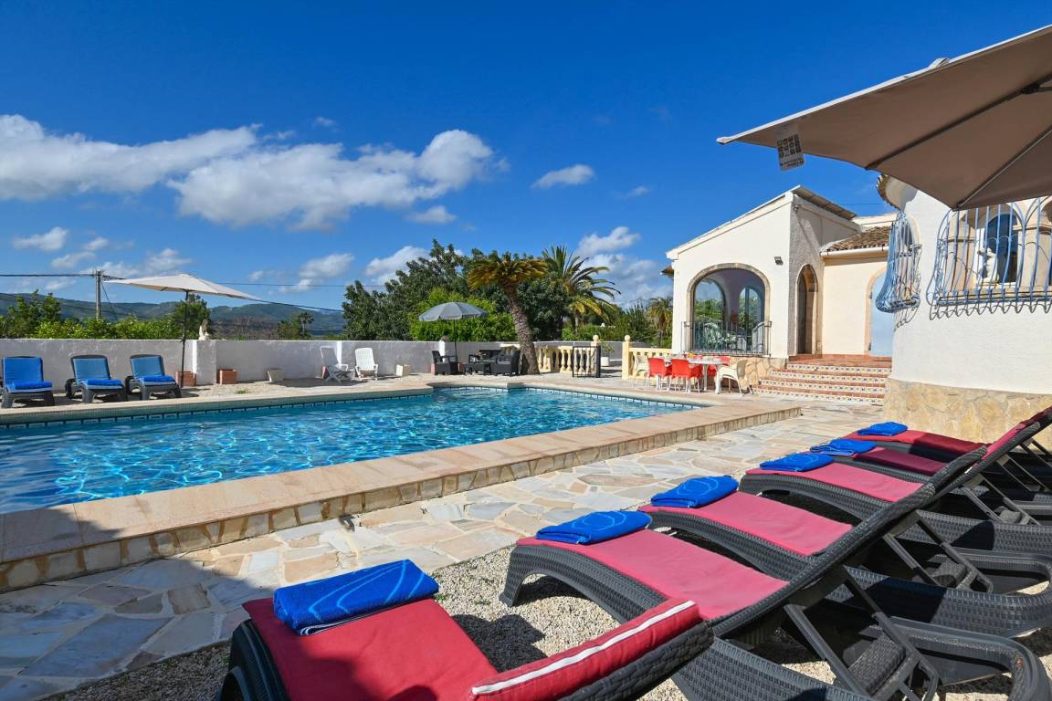 163 M² Villa ∙ 3 Slaapkamers ∙ 6 Gasten - Dénia