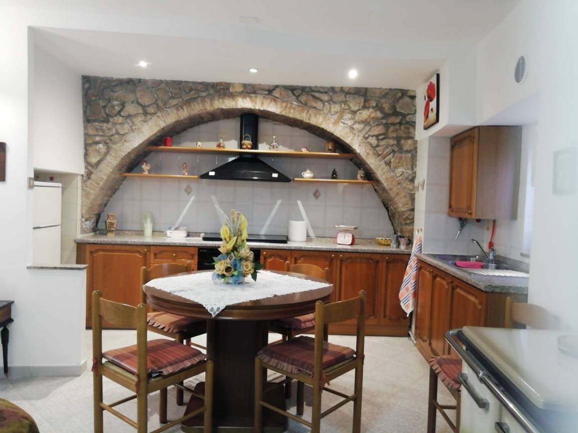 100 M² House ∙ 2 Bedrooms ∙ 4 Guests - Abruzzo