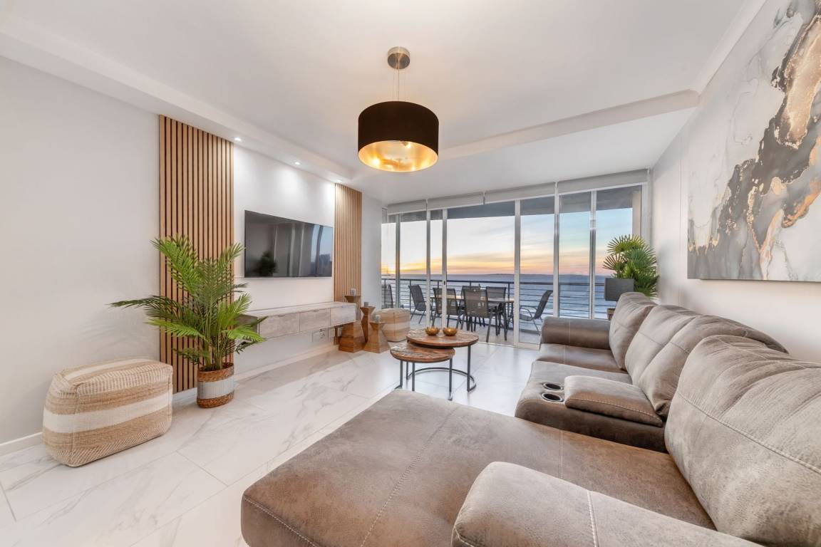 Apartment ∙ 3 Bedrooms ∙ 6 Guests - Parklands