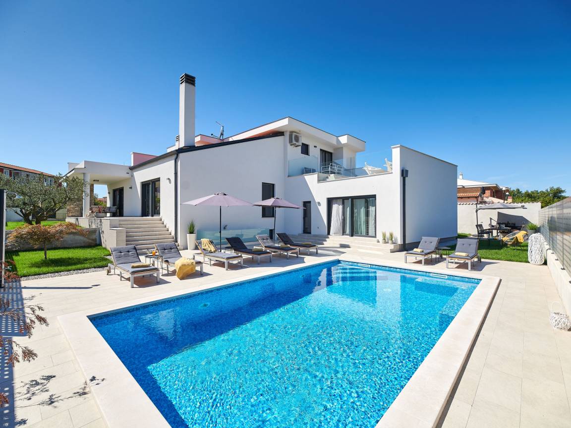 340 M² Casa ∙ 1 Habitación ∙ 8 Huéspedes - Izola