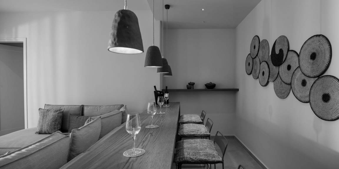 Villa ∙ 2 Bedrooms ∙ 4 Guests - Santorini