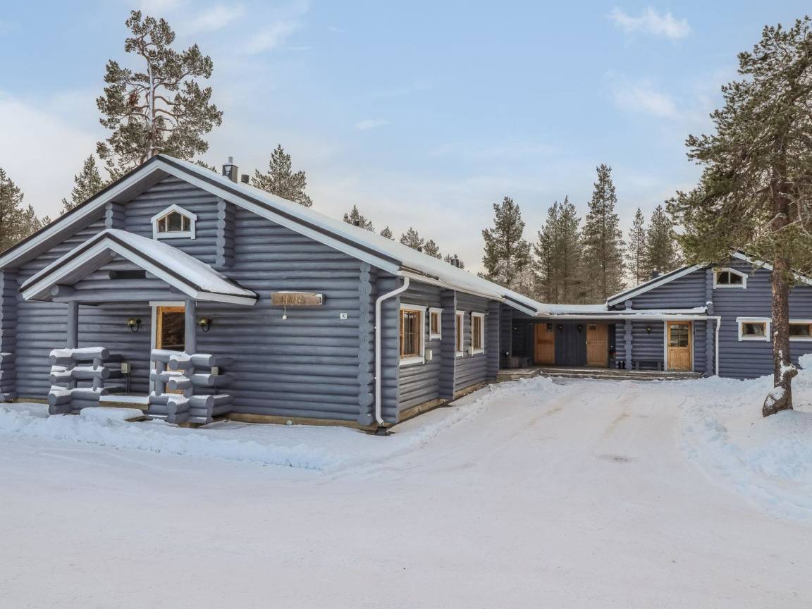 200 M² House ∙ 6 Bedrooms ∙ 12 Guests 2