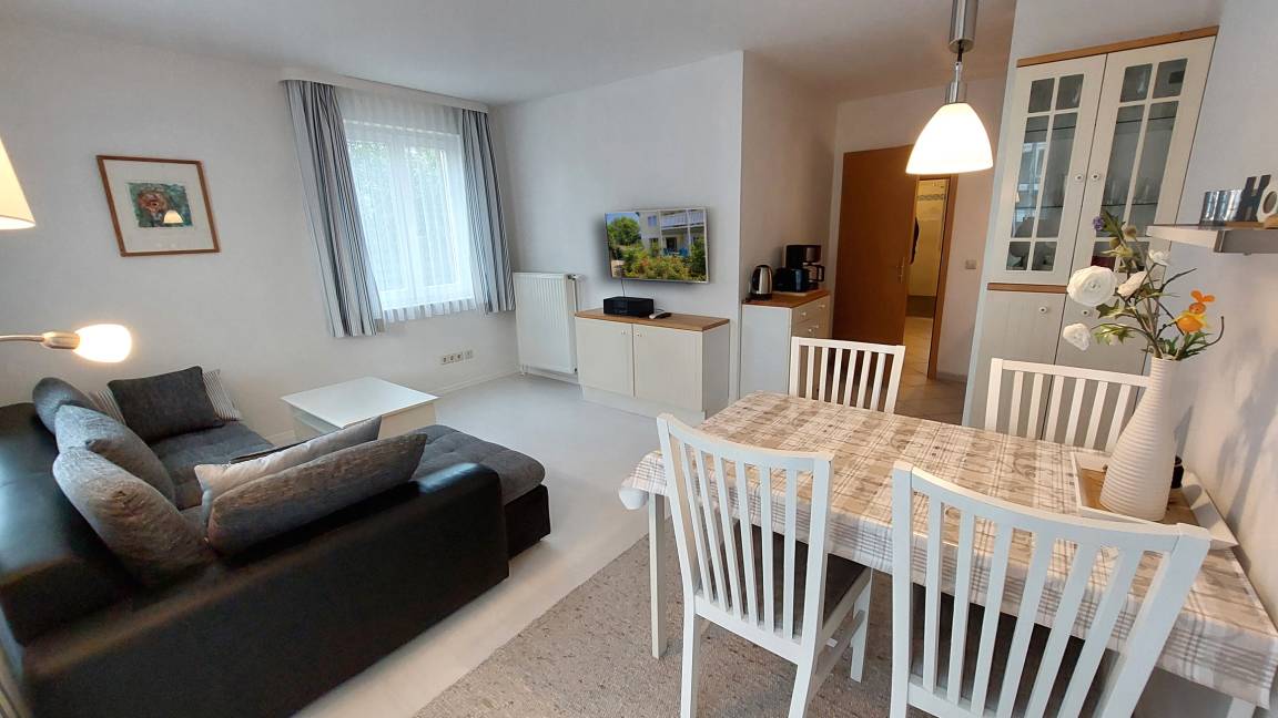 49 m² Ferienwohnung ∙ 1 Schlafzimmer ∙ 4 Gäste – Bild 5