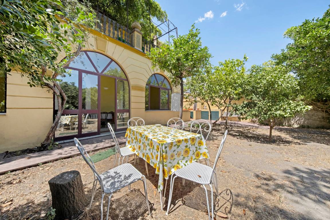 200 M² Villa ∙ 4 Schlafzimmer ∙ 11 Gäste - Lipari