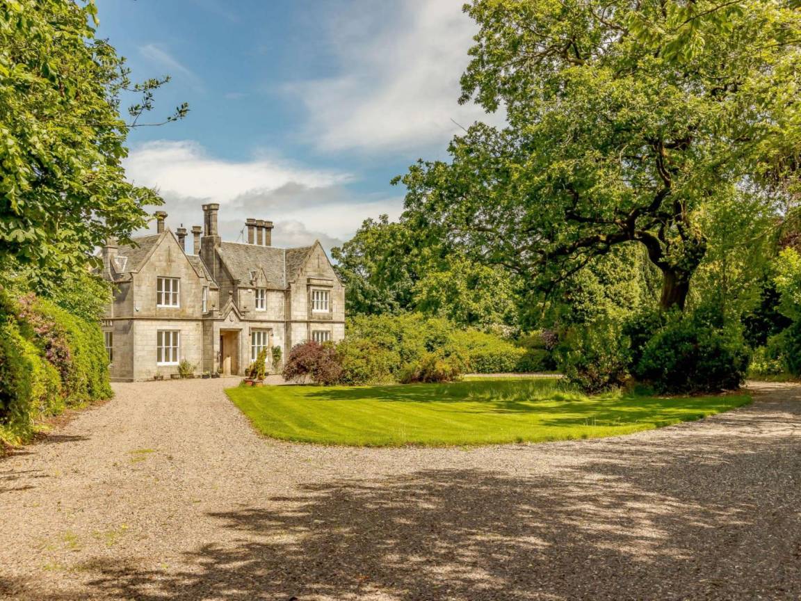 Cottage ∙ 7 Bedrooms ∙ 10 Guests - Fife