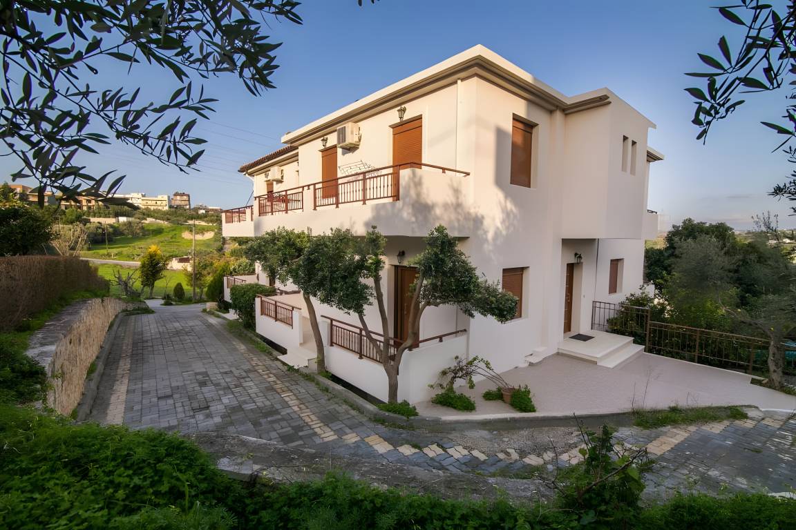 160 M² House ∙ 3 Bedrooms ∙ 6 Guests - Heraklion